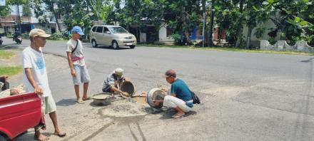 Penambalan Jalan Berlubang 